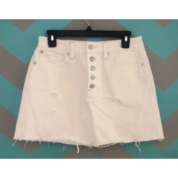 We The Free Women’s White Denim Skirt Size 28  Distressed Button Front Raw Hem - Picture 2 of 9